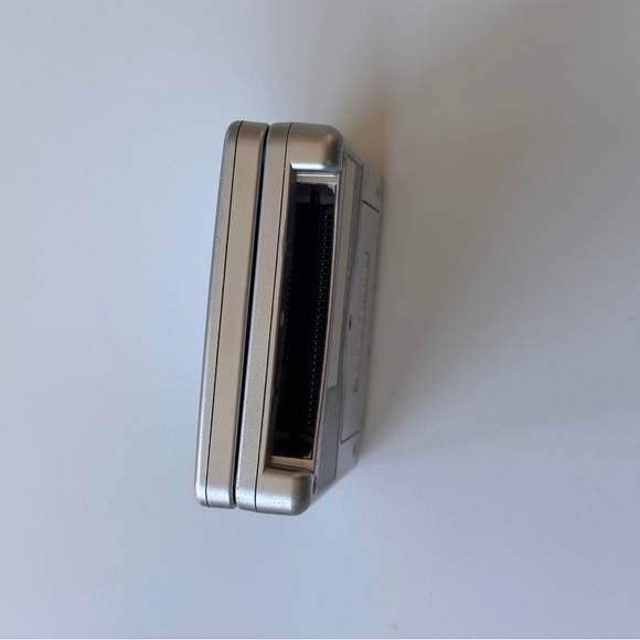 Game Boy Advance SP - Excellent Working Condition - Used, Vintage - Picture 4 of 14